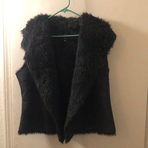 Woman’s Vest w/ Fur on inside